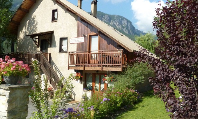Les Vigneaux House | Mountain house for your holidays in a beautiful region