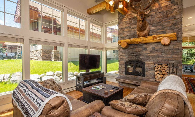 Big Sky Meadow Village Ski Chalet | Mountain Modern Townhome
