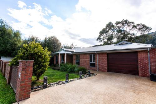 Bright House | Mountbatten