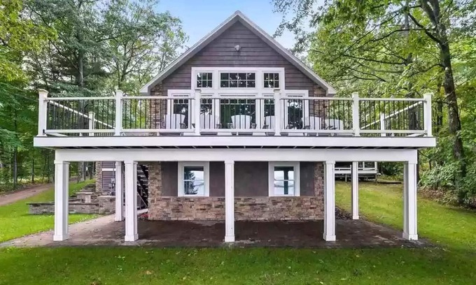 Topinabee House | Mullett Lake Retreat