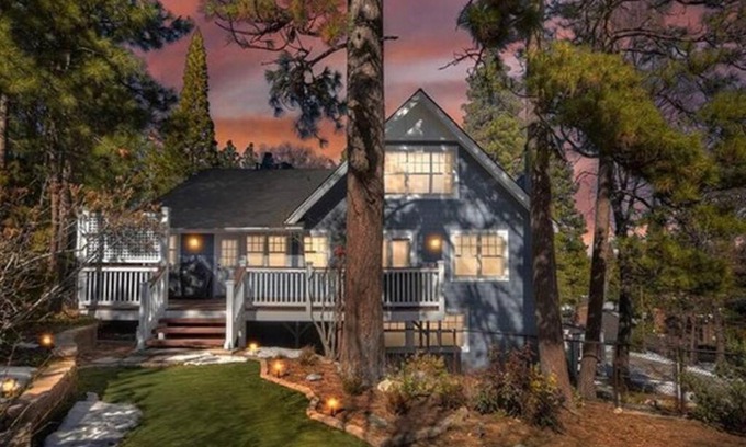 Lake Arrowhead House | Musical Home-LargeFamily-HotTub-GameRoom-GatedYard-Karaoke