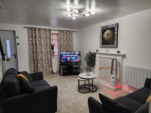 Swinton House | My Holiday Home -2 Bed -Free Parking