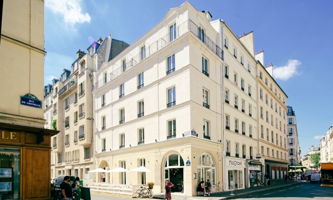 Quartier du Gros-Caillou Apartment | My Maison In Paris - Champ de Mars