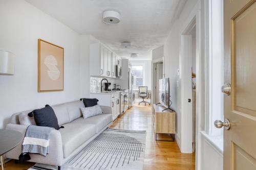 North End Apartment | N End 2BR w WD on Salem St nr dining BOS-624