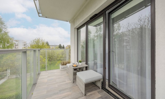 Siekierki Apartment | Nad Brzegiem Wisły Warszawa by Renters