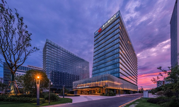 Nanjing Hotel | Nanjing Yangzi River Conference Center Longshan Lake Hotel