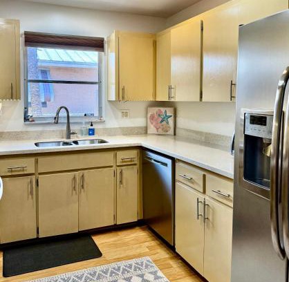 Naples Park House | Naples Park Cottage 106th 6 blocks off ocean