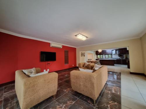 Greater Johannesburg Metropolitan Area House | Nature Meets Comfort Quellerinas Quiet Gem