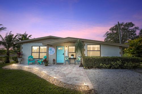Jensen Beach House | Nautical 3-Bedroom Hideaway only 10min to the Beach!