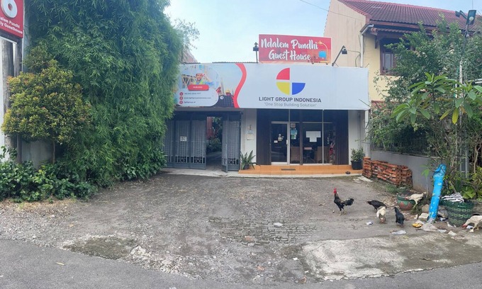 Depok Hotel | Ndalem Pundhi Guest House by Secoms