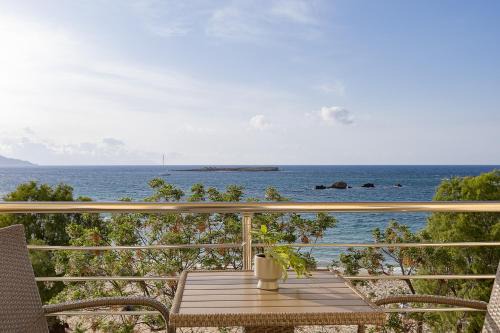 Nea Chora Apartment | Neachora Beachfront Suites