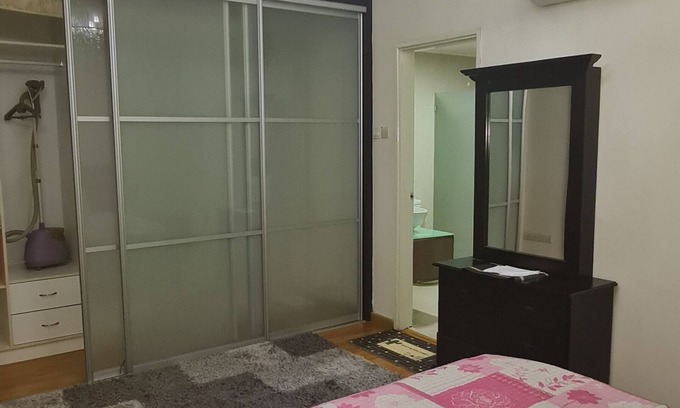 Kuala Lumpur City Centre Apartment | NEAR BY KLCC AND KL TOWER SERVICE APARTMENT FEEL LIKE HOME WITH HOTEL FACILITIES