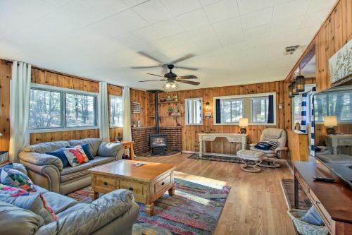 Show Low House | Near Fool Hollow Lake and Trails Family Cabin