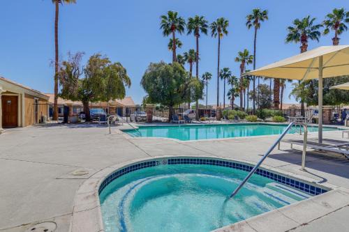 Palm Desert Apartment | Near Golf Condo with Pool Access in Palm Desert!