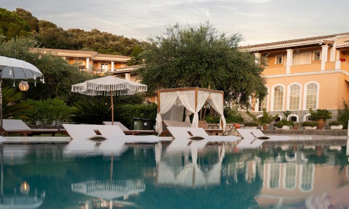 Limni Hotel | Nefeli Hotel