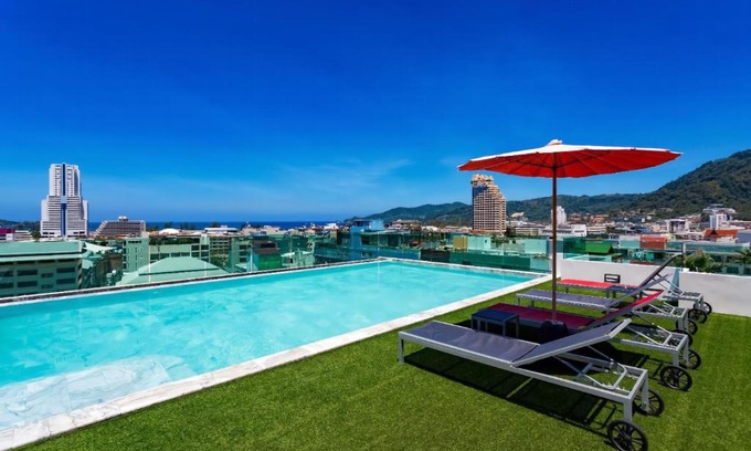 Patong Hotel | Neon Patong