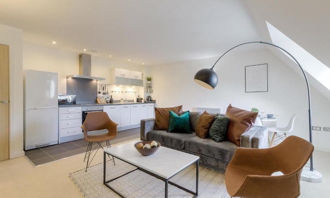 Northampton Apartment | Nest Easy - Alpha House