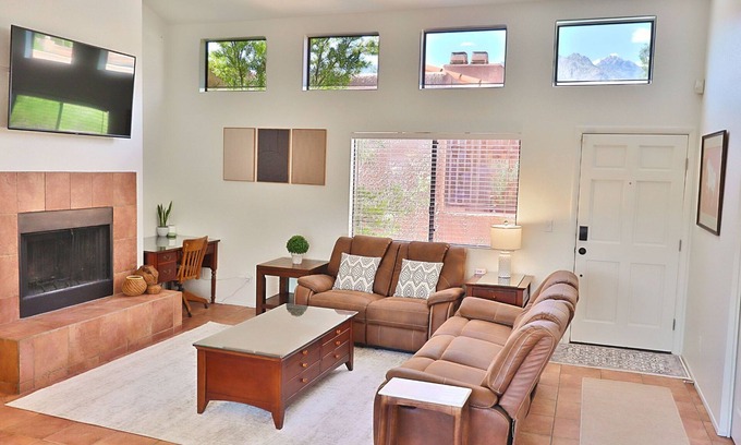 Tucson Condo | Nestled at the base of the majestic Catalina Mountains, Sabino Serenity is a warm and welcoming two-bedroom, two-bath condo that blends the tranquility of Asian design with cozy, artistic touches.