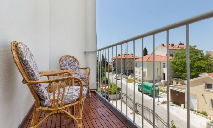 Bacvice Apartment | Neven - Comfortable & Great Location - A1