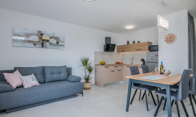 Vrbnik Apartment | Nevera 2