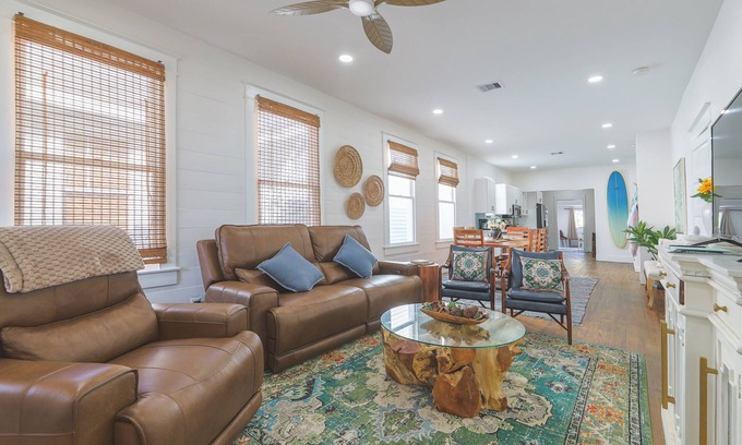 Galveston House | New! Amazing Downtown Location! Walk to Beach, Bars & Restaurants!