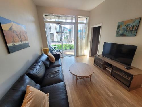 Os Apartment | New apartment 5min to airport at Kokstad train station