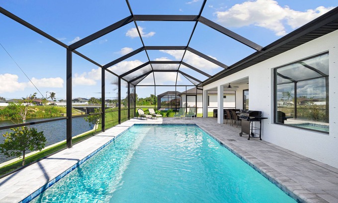 Diplomat Villa | New build from 2023 impresses with its modern yet cozy interior and heated pool