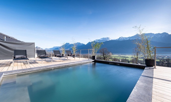 Lathuile Ski Chalet | New Chalet Bamboo