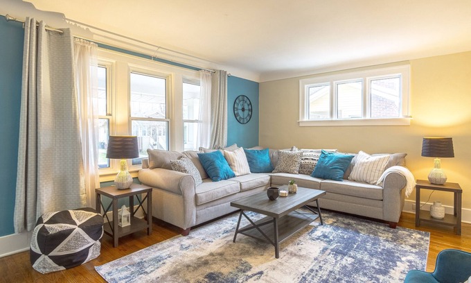 Royal Oak House | New! Charming Historic Home, Walkable To Downtown Royal Oak