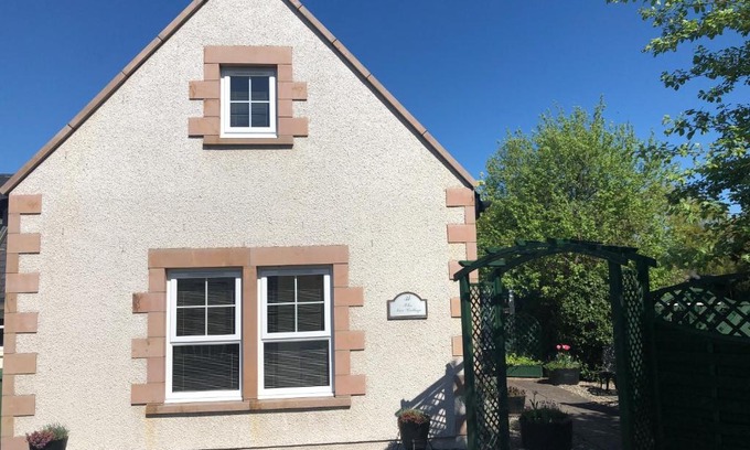 South Galson Apartment | New Cottage 3 Bedroom Free Parking