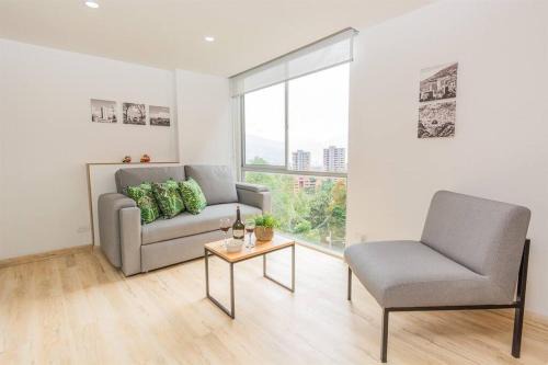El Tesoro Apartment | NEW! Homey Loft El Tesoro-Fast Wifi