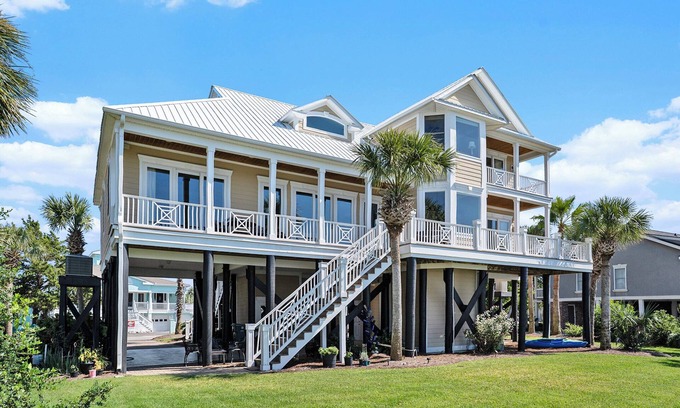 Inlet Harbour House | NEW! Hook Shot: Inletfront Retreat w/Private Dock