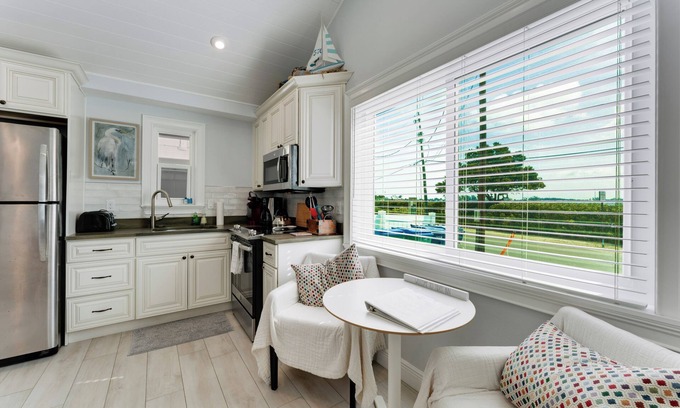 Bradenton Beach Cottage | NEW LISTING.nHigh Tide—- Beach and Bay just steps away!n