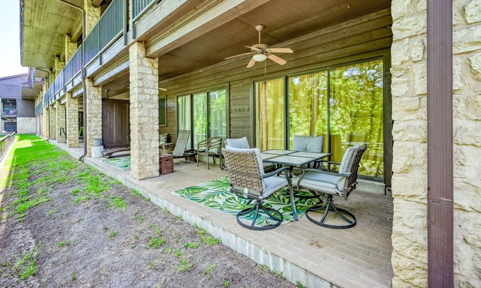New Braunfels House | New! Luxurious Riverfront Condo Just 1 Blk to Schlitterbahn!