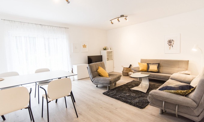 Bischoffen Apartment | NEW! Modern furnished apartment in a quiet location near the Aartalsee
