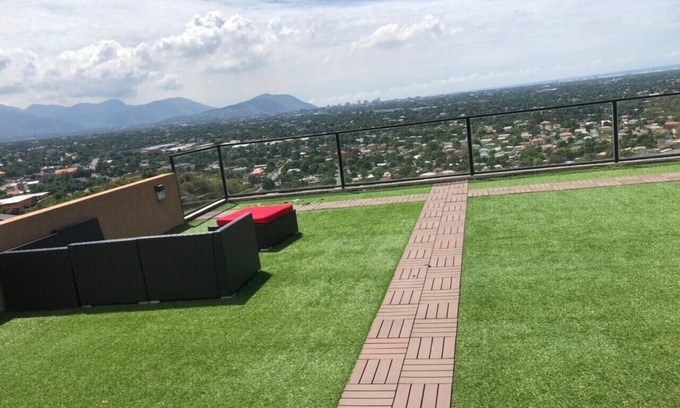 Eastwood Park Apartment | *NEW MODERN PENTHOUSE