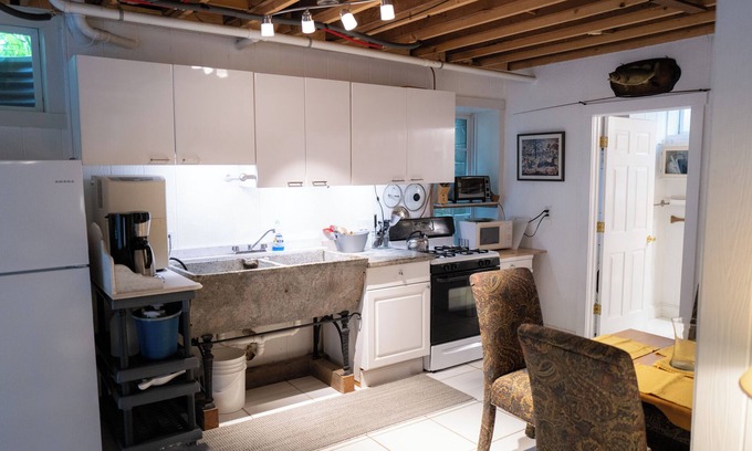 Nantucket Town Apartment | New to VRBO! 2/1 Mid Island Apartment, Sleeps 5