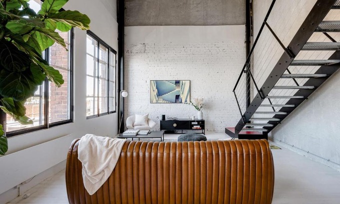Richmond Apartment | New York Converted Warehouse Apartment in Richmond