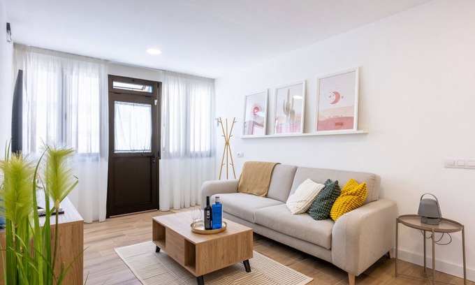 Santa Cruz de Tenerife Ski Chalet | Newly refurbished holiday home in S/C