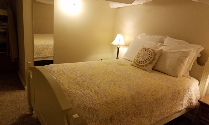 City Park West House | Newly Remodeled clean, comfy, quiet! Top Location! BikeScore 100! WalkScore96!