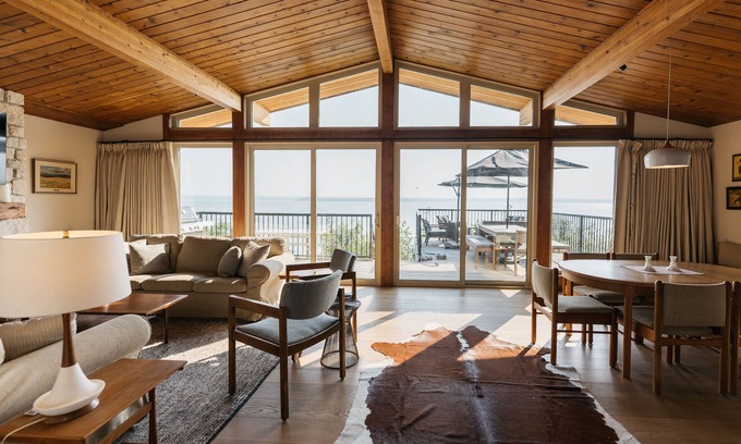 Markerville Cabin | Newly Renovated Luxury Lake Front Cottage with Private Dock