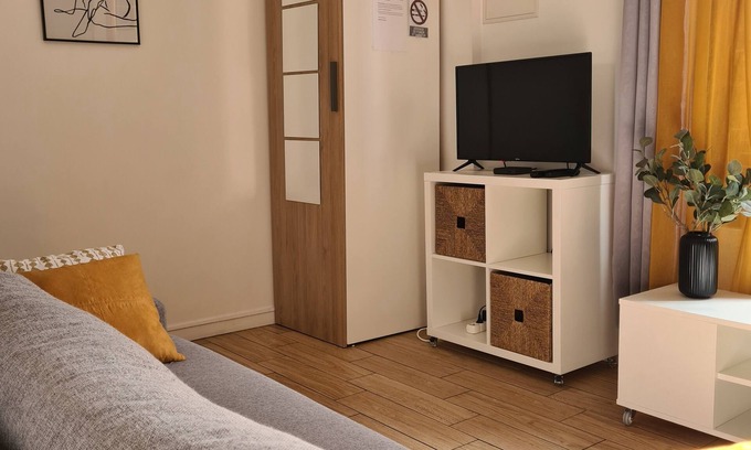 Bessancourt Apartment | Nice 2-room apartment - Paris 30 min, fast Wi-Fi