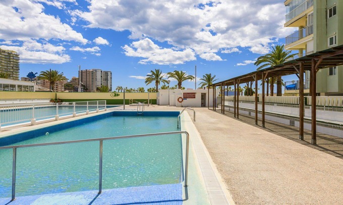 Oropesa del Mar Apartment | Nice apartment for 3 people with A/C, WIFI, pool, TV, balcony and pets allowed