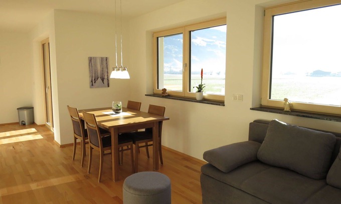 Strass im Zillertal Apartment | Nice apartment for 4 guests with WIFI, TV and balcony