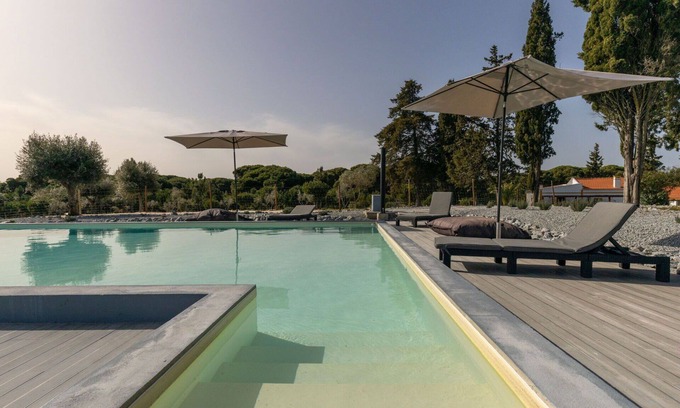 Sao Martinho Villa | Nice apartment in villa for 4 people with A/C, WIFI, pool, TV and terrace