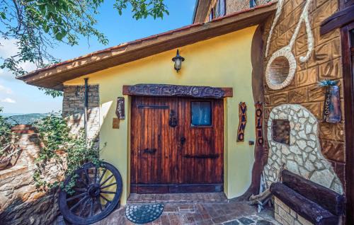 Castiglione d'Orcia Apartment | Nice Apartment In Castiglione D'orcia