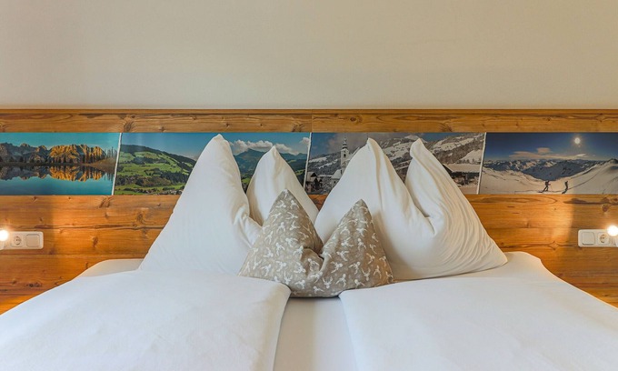 Moosen Apartment | Nice apartment in Brixen in the Thale with terrace