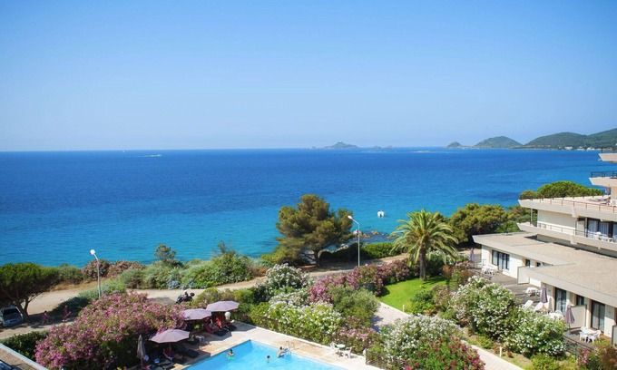 Ajaccio Apartment | Nice apartment for 2 people with A/C, WIFI, pool, TV, terrace and pets allowed