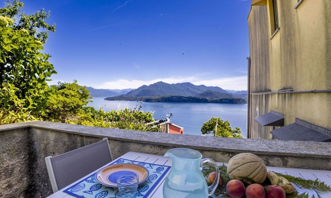 Belgirate Apartment | Nice apartment for 3 people with WIFI, TV and terrace