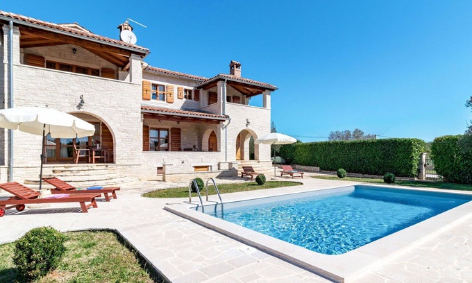 Stifanici Apartment | Nice apartment for 4 guests with pool, WIFI, A/C, TV, terrace and pets allowed